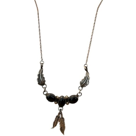 Sterling Silver Feather Black Onyx Cabachon Necklace Dangling Feathers Native - Picture 3 of 5